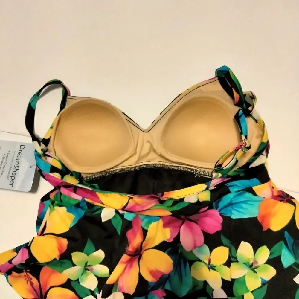NWT Dream Shaper One Piece NWT Swimsuit